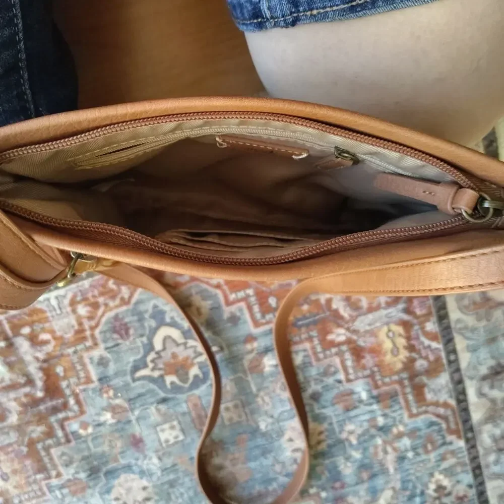 ✨ The Sak Tan Embossed Leather Crossbody Shoulder Bag ✨ - Picture 9 of 14